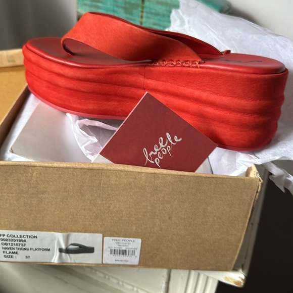 NWT Free People Haven Thong Flatform - Picture 2 of 6